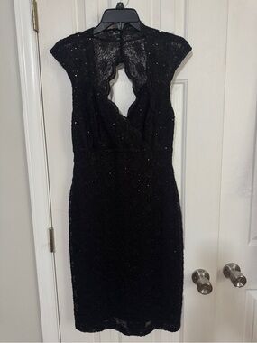Roz & Ali Black Lace Midi Dress with Keyhole Back